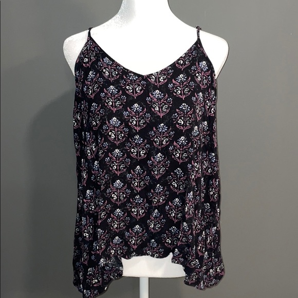 Mossimo Supply Co. Tops - Flowy tank top